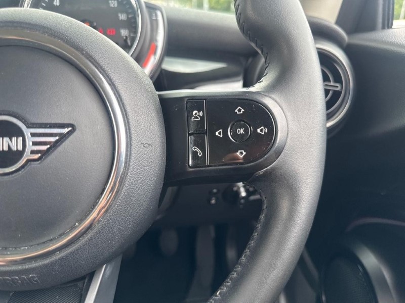 2022 (22) MINI HATCHBACK 1.5 Cooper Classic 3dr 5672909