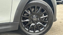 2022 (22) MINI HATCHBACK 1.5 Cooper Classic 3dr 5672935
