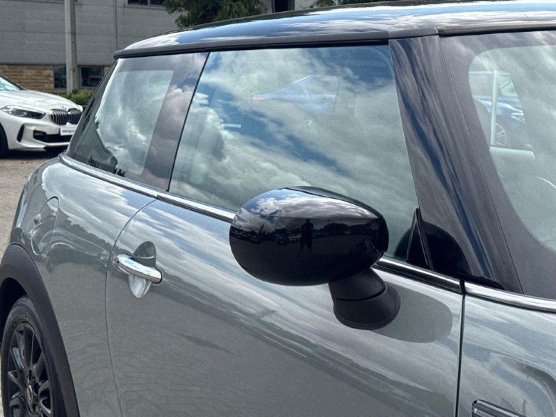 2022 (22) MINI HATCHBACK 1.5 Cooper Classic 3dr 5672936