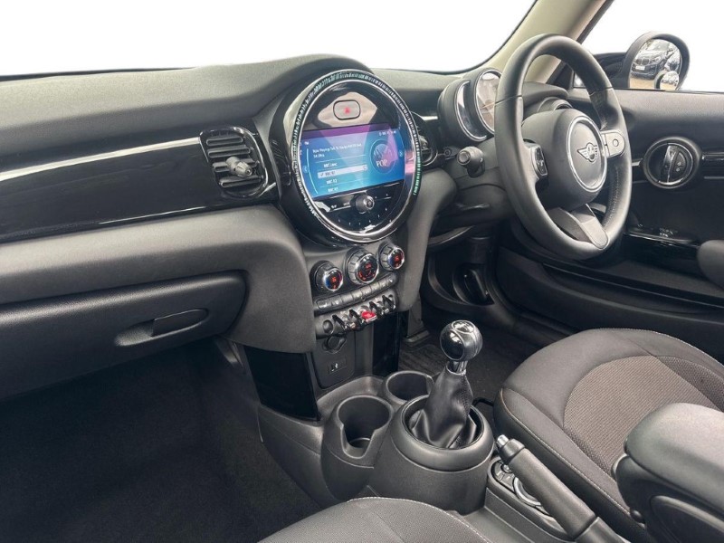 2022 (22) MINI HATCHBACK 1.5 Cooper Classic 3dr 5672898