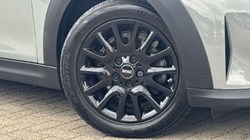 2022 (22) MINI HATCHBACK 1.5 Cooper Classic 3dr 5672930