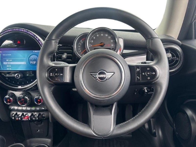 2022 (22) MINI HATCHBACK 1.5 Cooper Classic 3dr 5672896