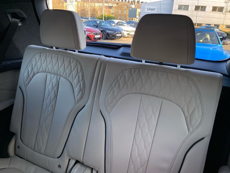 2026 (26) BMW X7 xDrive40d MHT M Sport 5dr Step Auto 5735710