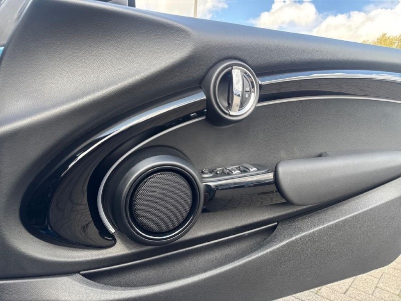2024 (24) MINI CONVERTIBLE 1.5 Cooper Sport Premium 2dr Auto 5730001