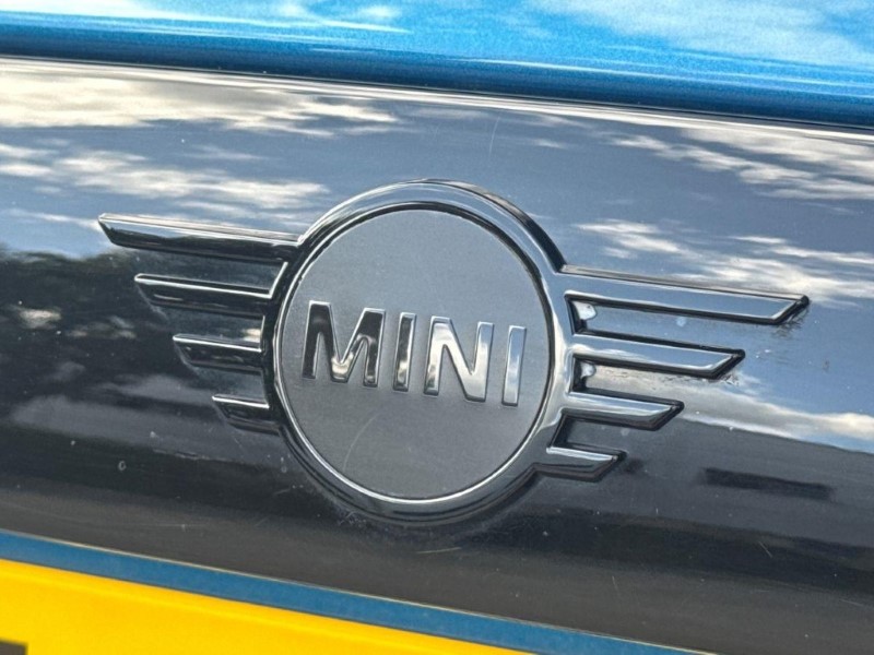 2024 (24) MINI CONVERTIBLE 1.5 Cooper Sport Premium 2dr Auto 5730023