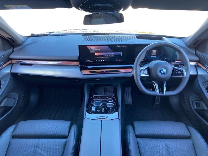 2025 (75) BMW 5 SERIES 530e M Sport Pro 5dr Auto 5732161