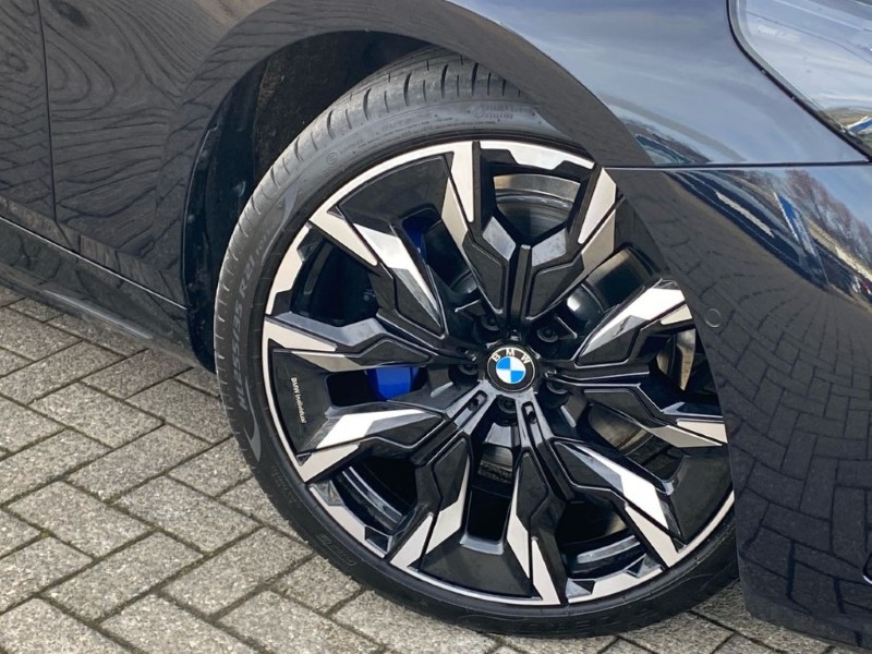 2025 (75) BMW 5 SERIES 530e M Sport Pro 5dr Auto 5732201