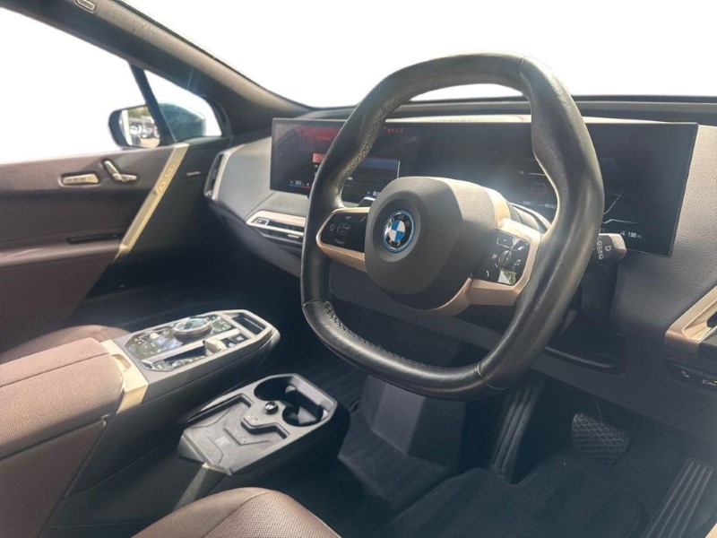 2022 (71) BMW iX 240kW xDrive40 M Sport 76.6kWh 5dr Auto 5796777
