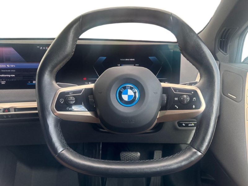 2022 (71) BMW iX 240kW xDrive40 M Sport 76.6kWh 5dr Auto 5796776