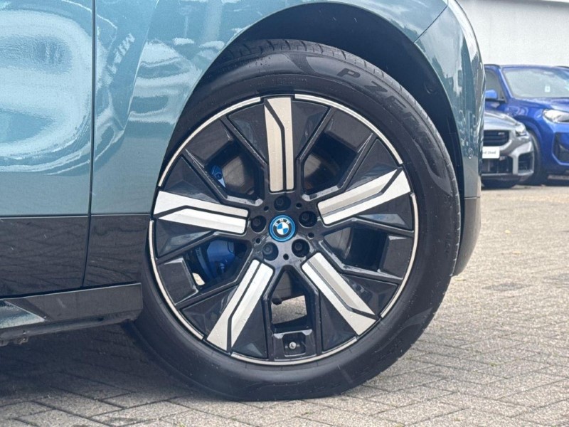 2022 (71) BMW iX 240kW xDrive40 M Sport 76.6kWh 5dr Auto 5796818