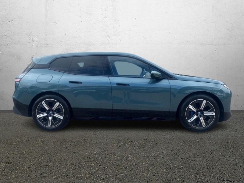 2022 (71) BMW iX 240kW xDrive40 M Sport 76.6kWh 5dr Auto 5796774