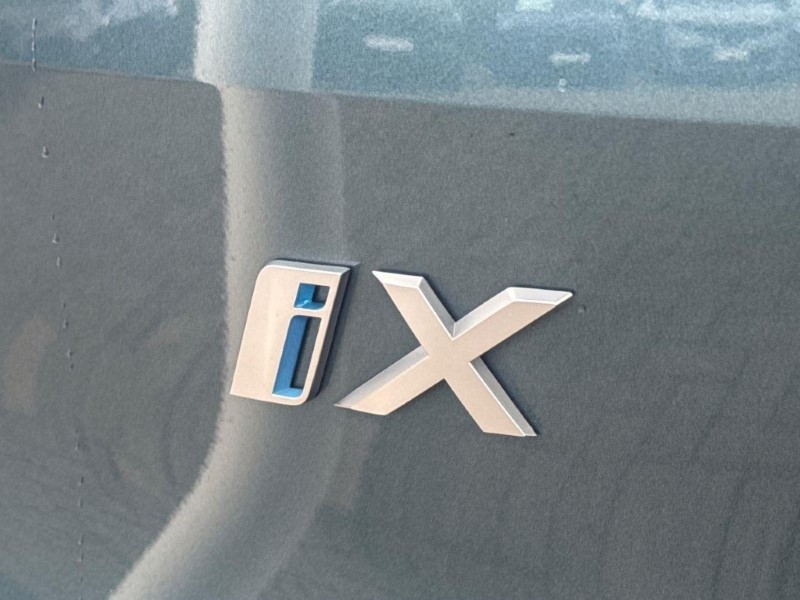 2022 (71) BMW iX 240kW xDrive40 M Sport 76.6kWh 5dr Auto 5796815