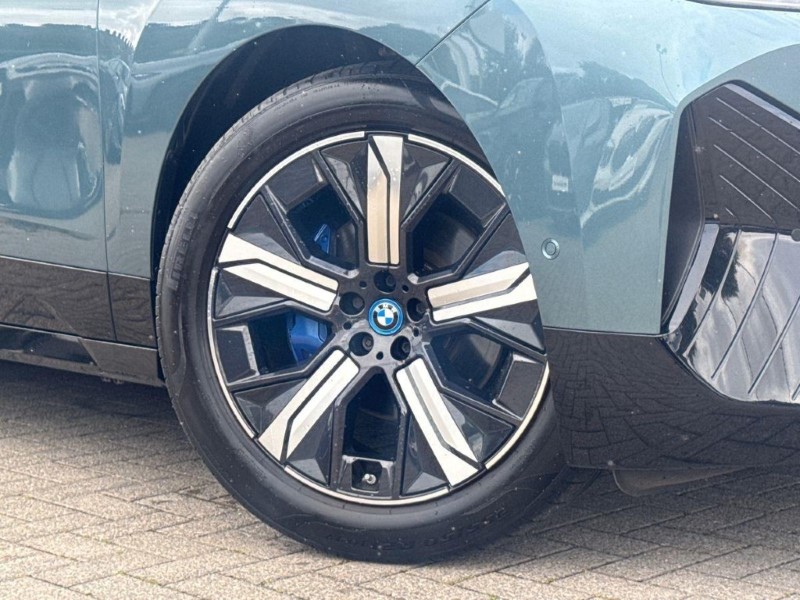 2022 (71) BMW iX 240kW xDrive40 M Sport 76.6kWh 5dr Auto 5796813