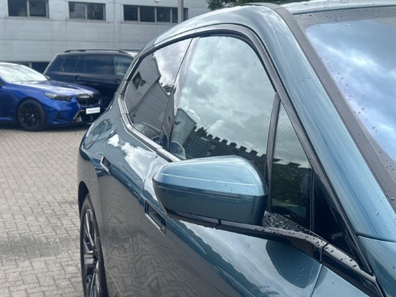 2022 (71) BMW iX 240kW xDrive40 M Sport 76.6kWh 5dr Auto 5796819