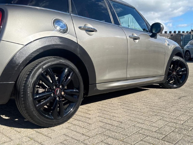 2019 (68) MINI HATCHBACK 2.0 Cooper S Sport II 5dr Auto 5802676
