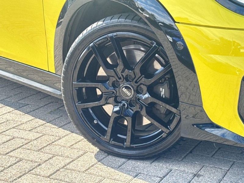 2025 (75) MINI COOPER 2.0 S Sport 5dr Auto 5810886