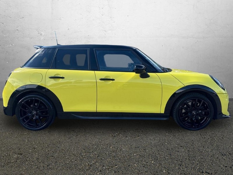 2025 (75) MINI COOPER 2.0 S Sport 5dr Auto 5810845