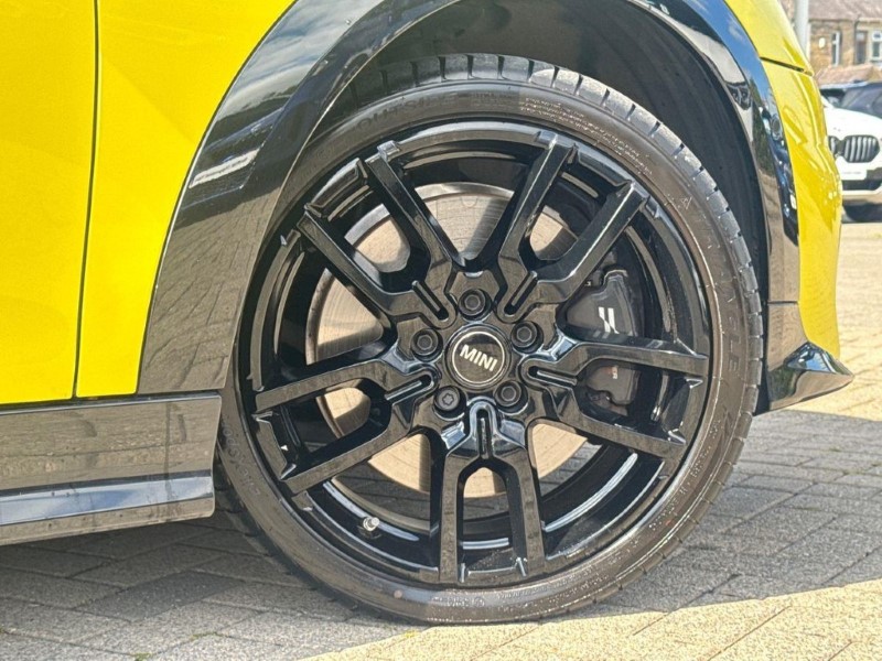 2025 (75) MINI COOPER 2.0 S Sport 5dr Auto 5810891