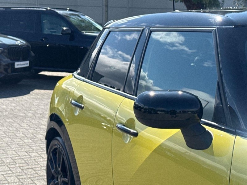 2025 (75) MINI COOPER 2.0 S Sport 5dr Auto 5810892