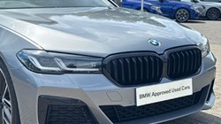 2023 (23) BMW 5 SERIES 520d MHT M Sport 5dr Step Auto 5727759