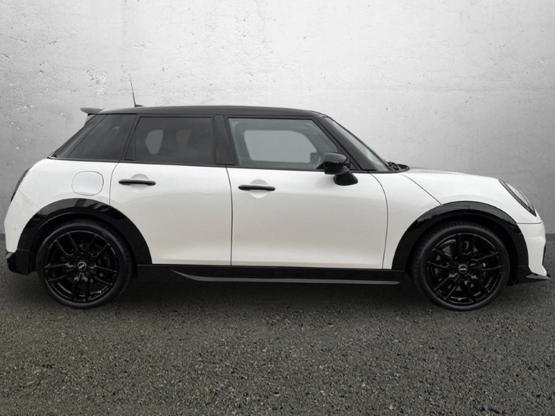 2025 (75) MINI COOPER 2.0 S Sport 5dr Auto 5837138