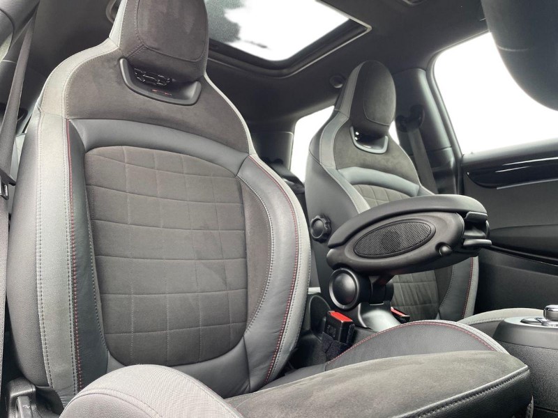 2023 (23) MINI HATCHBACK 2.0 John Cooper Works Premium Plus 3dr Auto 5837244