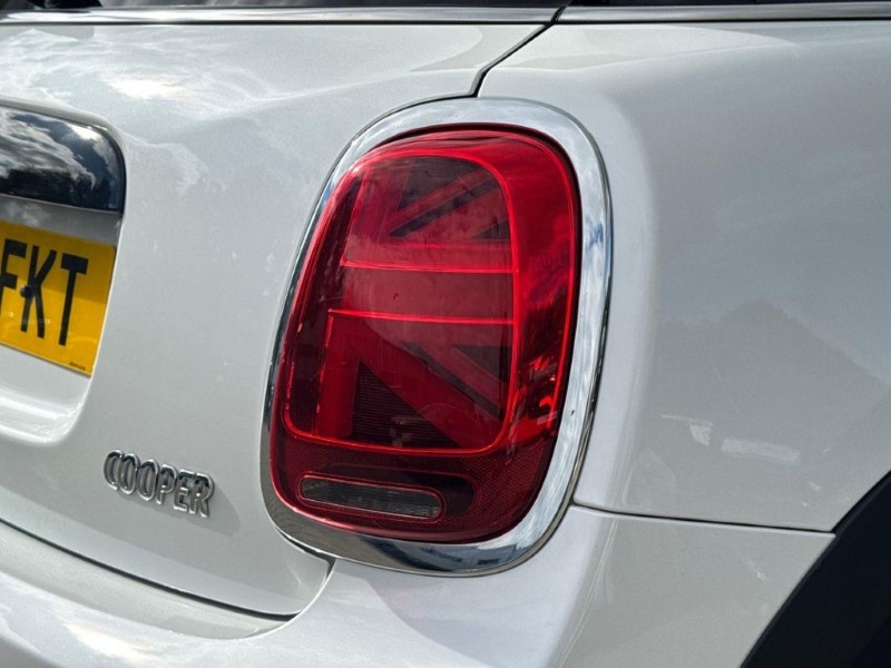 2023 (23) MINI HATCHBACK 1.5 Cooper Classic Premium 5dr Auto 5802624