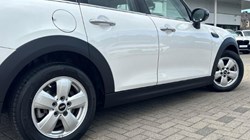 2023 (23) MINI HATCHBACK 1.5 Cooper Classic Premium 5dr Auto 5802625