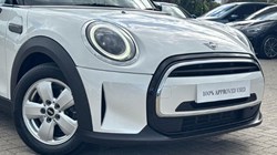2023 (23) MINI HATCHBACK 1.5 Cooper Classic Premium 5dr Auto 5802618