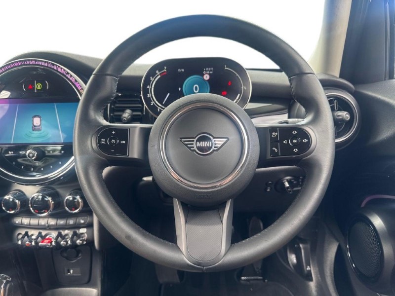 2023 (23) MINI HATCHBACK 1.5 Cooper Classic Premium 5dr Auto 5802587