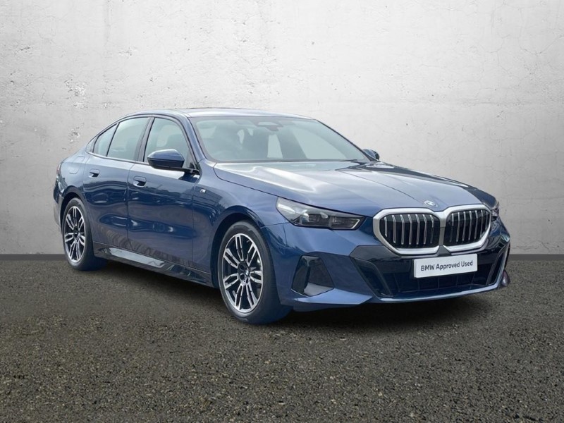 2025 (74) BMW 5 SERIES 520i M Sport 4dr Auto