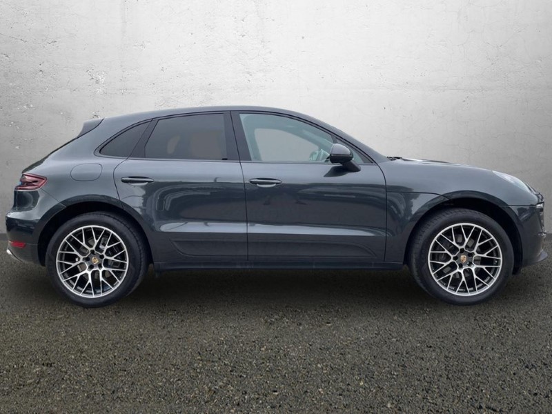 2018 (18) PORSCHE MACAN [252] 5dr PDK 5841379