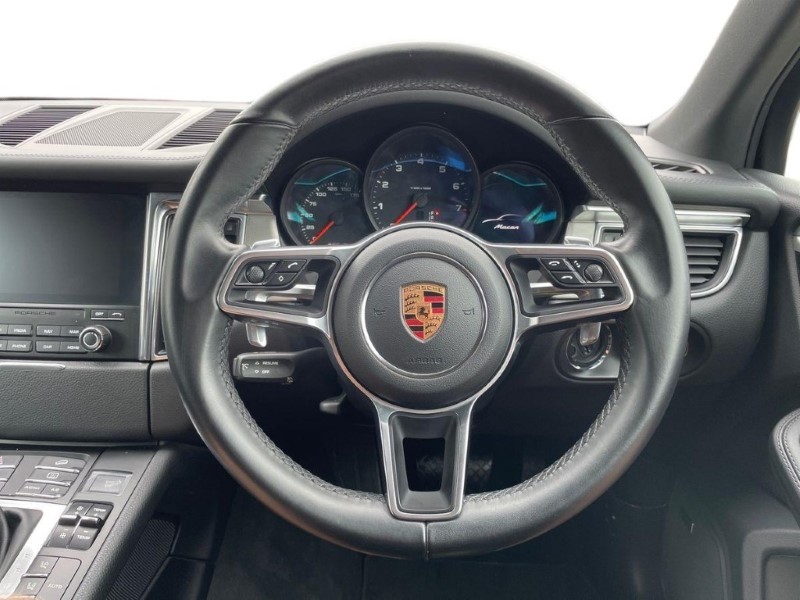 2018 (18) PORSCHE MACAN [252] 5dr PDK 5841381