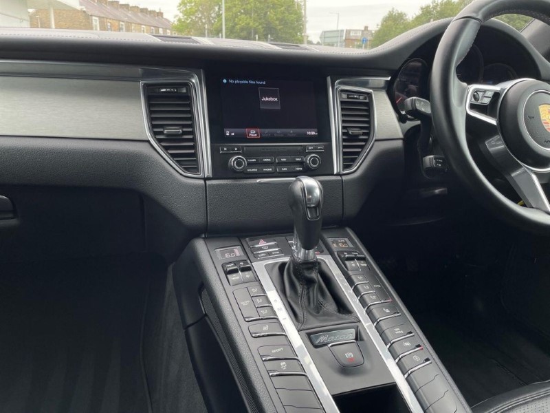 2018 (18) PORSCHE MACAN [252] 5dr PDK 5841384