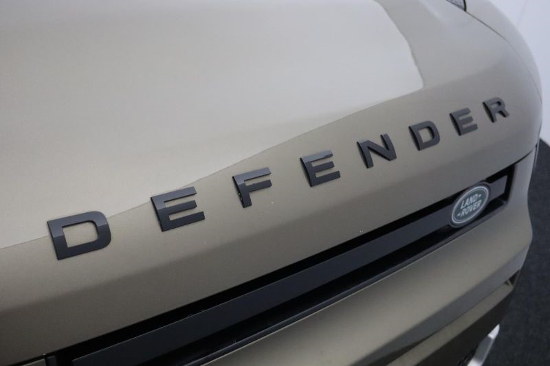 2020 (20) LAND ROVER DEFENDER 2.0 D240 First Edition 110 5dr Auto 3445253
