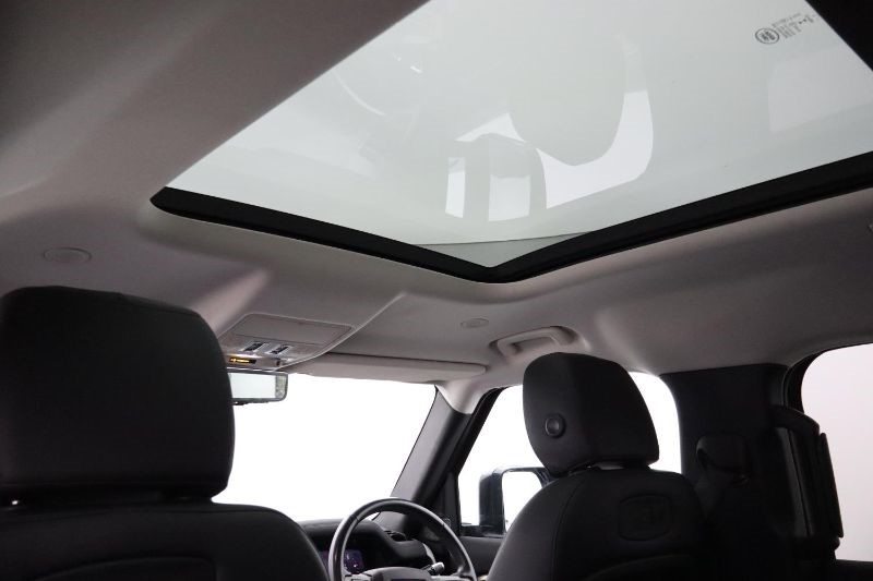 2020 (20) LAND ROVER DEFENDER 2.0 D240 First Edition 110 5dr Auto 3445227