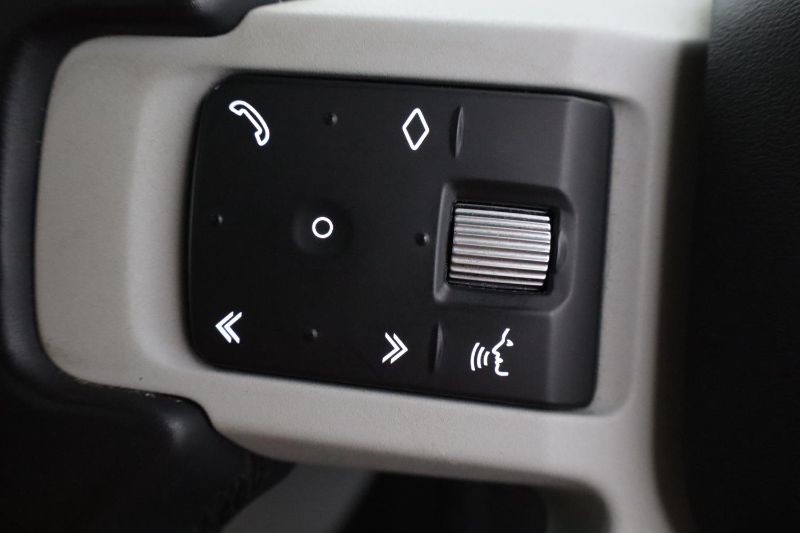 2020 (20) LAND ROVER DEFENDER 2.0 D240 First Edition 110 5dr Auto 3445236