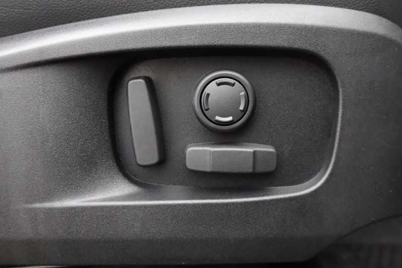 2020 (20) LAND ROVER DEFENDER 2.0 D240 First Edition 110 5dr Auto 3445232