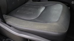 2020 (20) LAND ROVER DEFENDER 2.0 D240 First Edition 110 5dr Auto 3445233