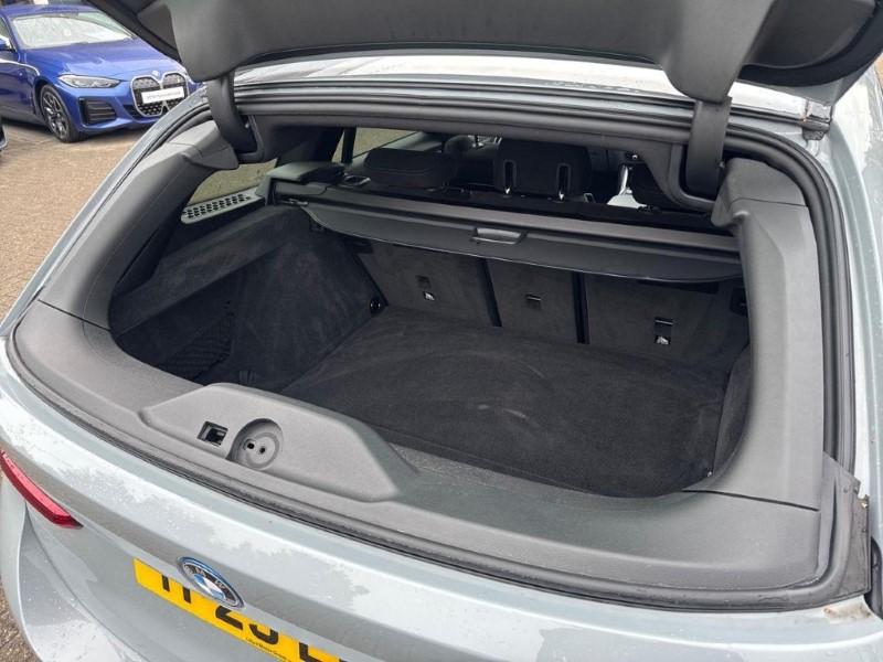 2025 (25) BMW 3 SERIES 330e 22.3 kWh M Sport 5dr Step Auto 5872512