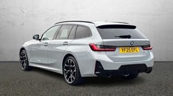 2025 (25) BMW 3 SERIES 330e 22.3 kWh M Sport 5dr Step Auto 5872476