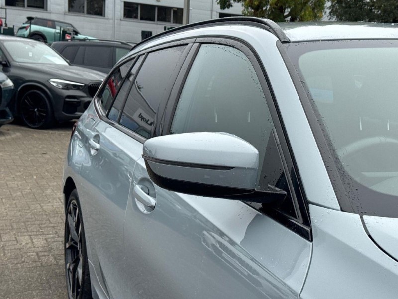 2025 (25) BMW 3 SERIES 330e 22.3 kWh M Sport 5dr Step Auto 5872524
