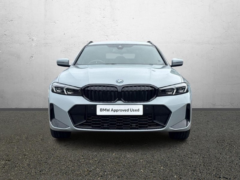 2025 (25) BMW 3 SERIES 330e 22.3 kWh M Sport 5dr Step Auto 5872490