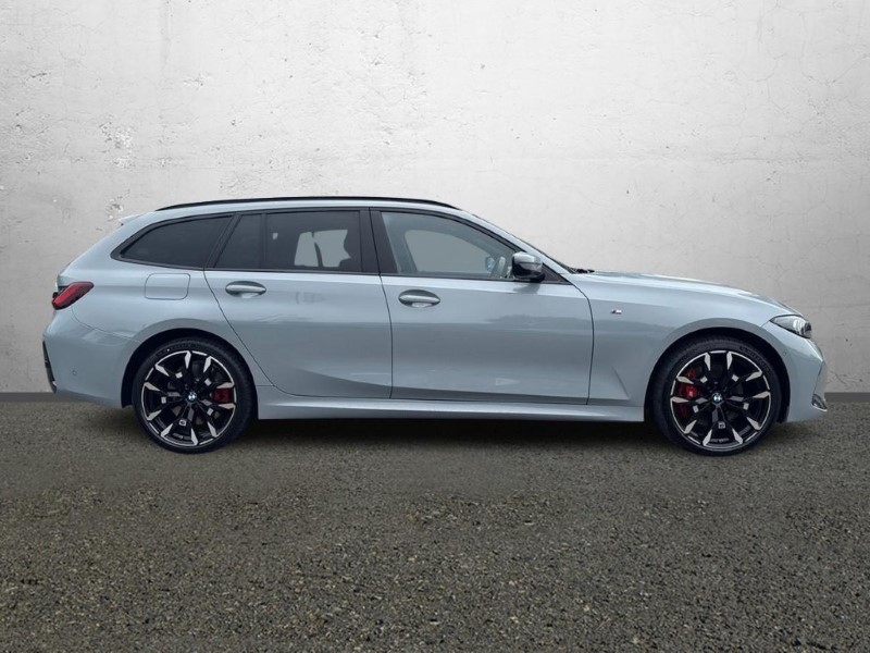 2025 (25) BMW 3 SERIES 330e 22.3 kWh M Sport 5dr Step Auto 5872477