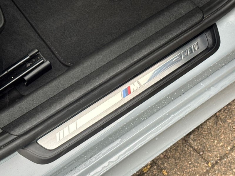 2025 (25) BMW 3 SERIES 330e 22.3 kWh M Sport 5dr Step Auto 5872510