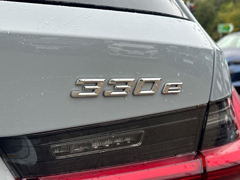 2025 (25) BMW 3 SERIES 330e 22.3 kWh M Sport 5dr Step Auto 5872520
