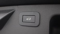 2023 (23) LAND ROVER DISCOVERY SPORT 2.0 D200 R-Dynamic HSE 5dr Auto 3421176