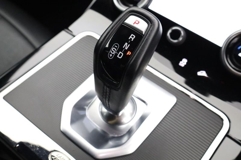 2019 (69) LAND ROVER RANGE ROVER EVOQUE 2.0 D180 R-Dynamic HSE 5dr Auto 3430730