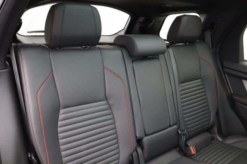 2023 (23) LAND ROVER DISCOVERY SPORT 2.0 D200 R-Dynamic HSE 5dr Auto 3446940