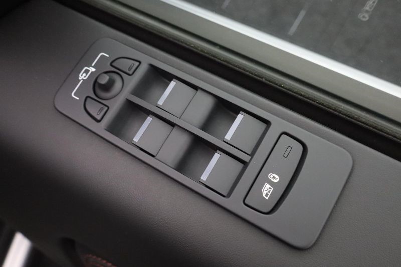 2023 (23) LAND ROVER DISCOVERY SPORT 2.0 D200 R-Dynamic HSE 5dr Auto 3446924